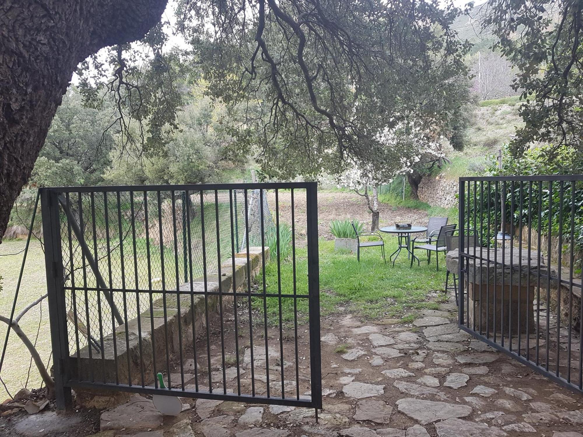 Las Encinas Yeste Luaran gambar